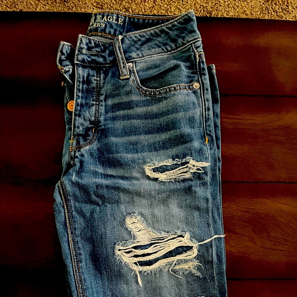 Like new barely worn American Eagle jeans